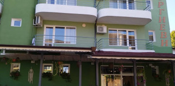 Primorsko - Hotel Georgievi 3* se snídaní a dopravou
