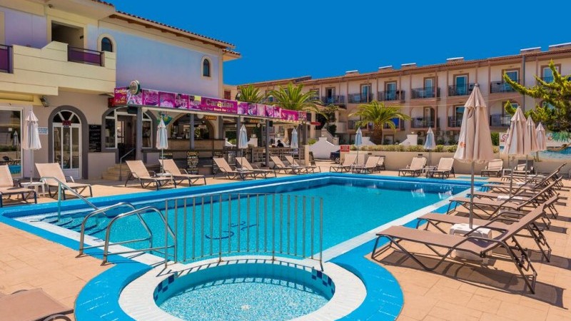 Canadian Hotel 3*