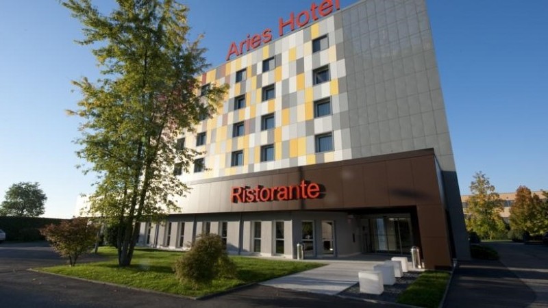 Aries Hotel 