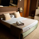 Bee Queen Hotel 
