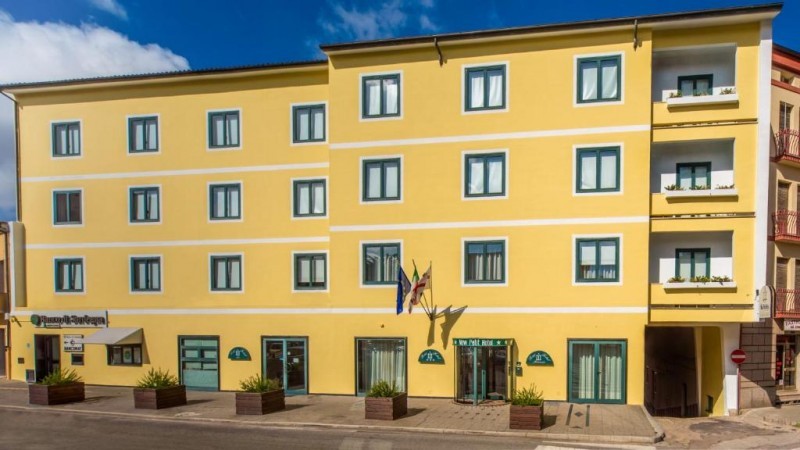 New Petit Hotel