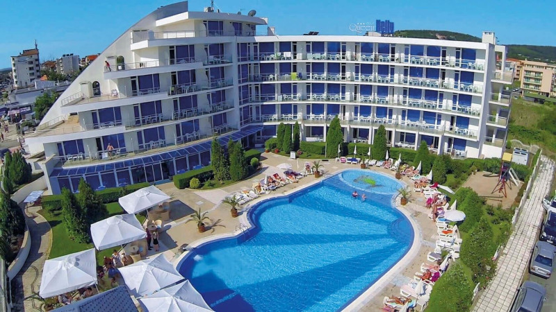 Queen Nelly 4* Hotel